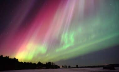 Auroras to Light Up the Sky: Russell-McPherron Effect and Solar Activity Promise Stunning Displays