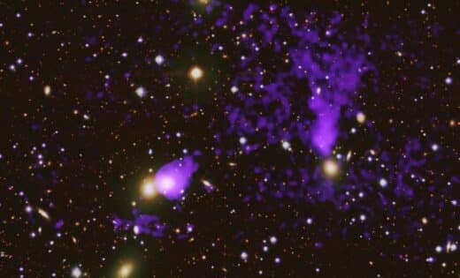 Nasa's Chandra Observatory Uncovers Galaxy Cluster With Crossed Streams Of Superheated Gas