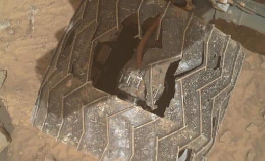 Nasa's Curiosity Rover Endures On Mars Despite Significant Wheel Damage
