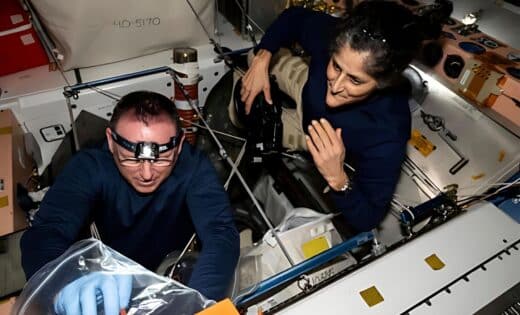 Stranded Astronauts To Be Rescued By Spacex After Boeing's Starliner Disaster