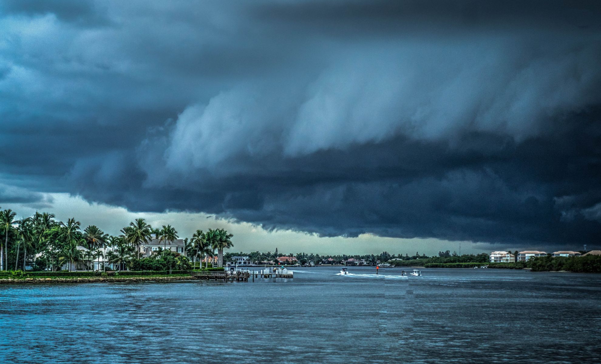 Tropical Storm Gains Strength Gulf Coast And Florida Brace For Possible Storm