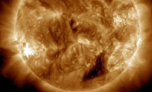 X4.5 Solar Flare From Ar3825 Sends Cme Toward Earth, Auroras And Disruptions Expected